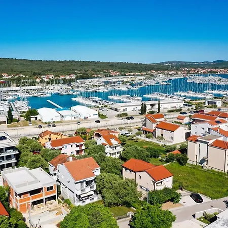 Apartments Lisica *