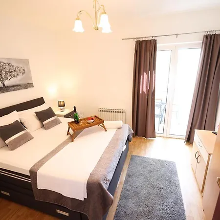 Lisica Apartmán *
